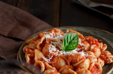 piatto di orecchiette al sugo salento